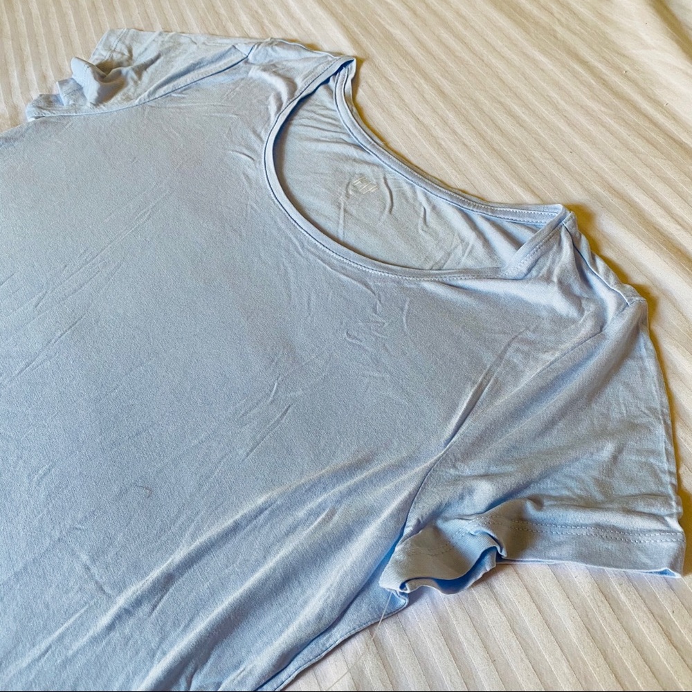 GAP T-SHIRT (Medium)